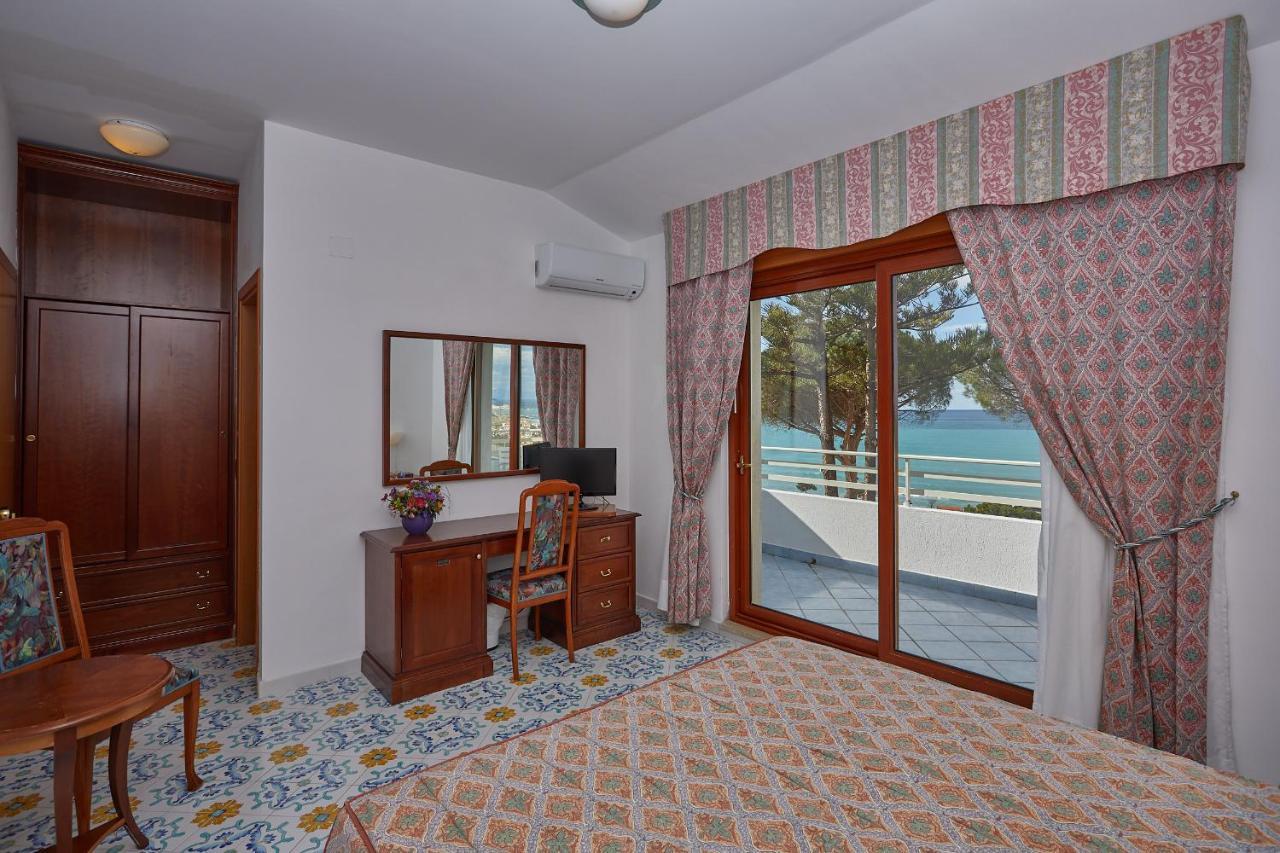 Hotel La Castellana Belvedere Marittimo Kültér fotó
