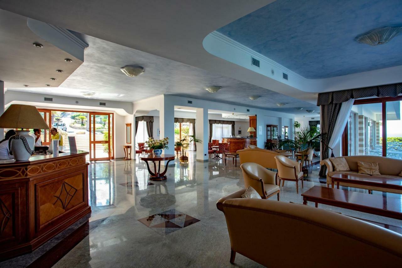 Hotel La Castellana Belvedere Marittimo Kültér fotó